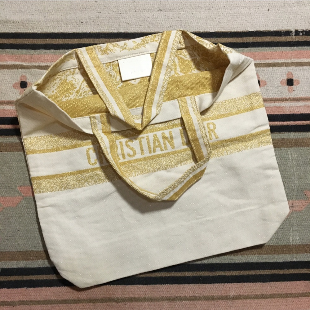 Christian Dior Gold on Beige Canvas tote bag - Picture 2 of 13